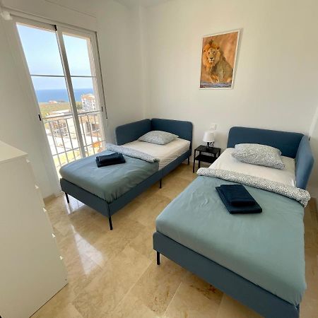 Top Sea View Apartment - 7 Minutes To Sotogrande Castillo de Sabinillas Eksteriør billede