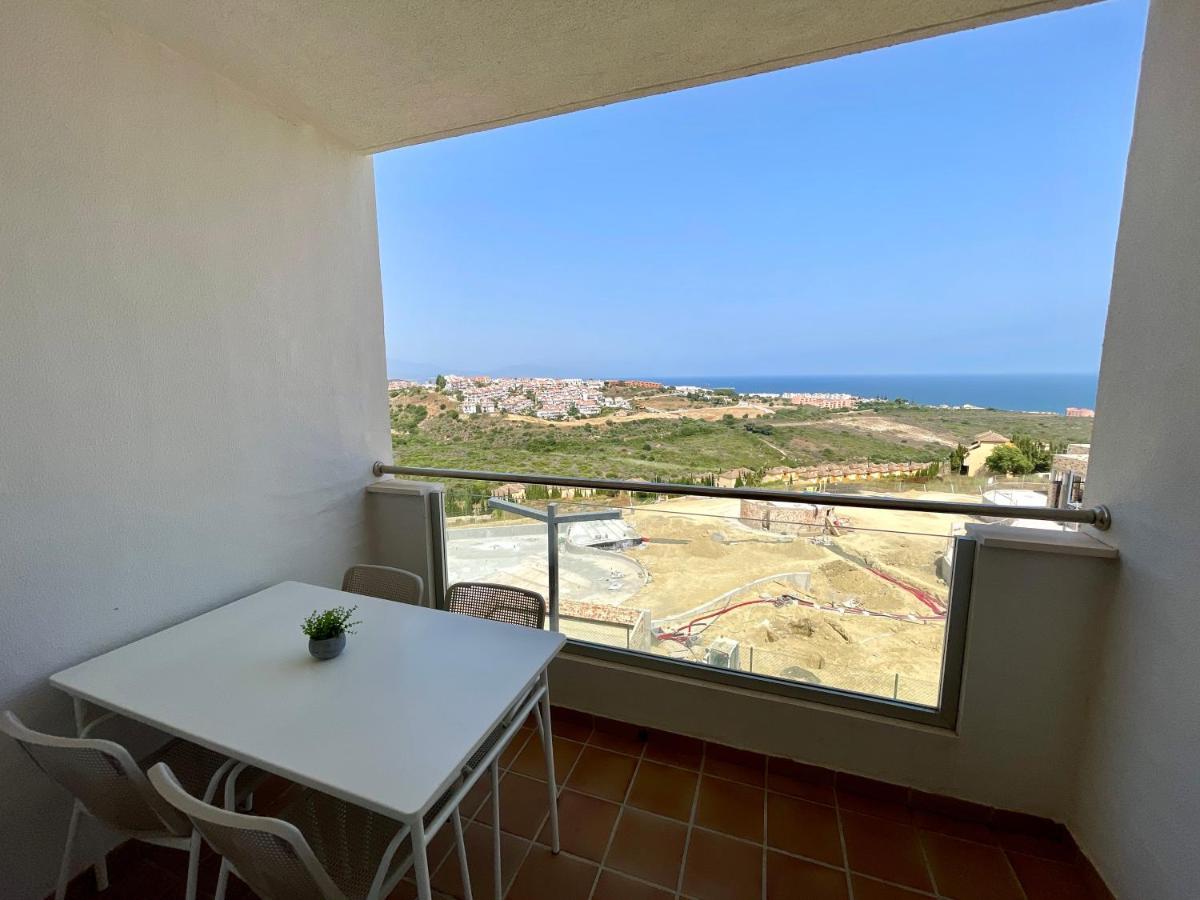 Top Sea View Apartment - 7 Minutes To Sotogrande Castillo de Sabinillas Eksteriør billede